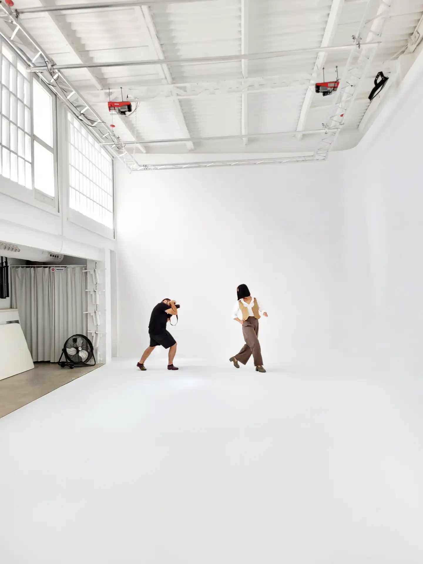 Estudio de fotografía en Valencia con ciclorama infinito